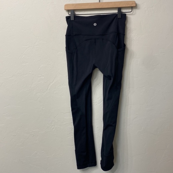 Lululemon black crop leggings size 4 - Picture 7 of 12
